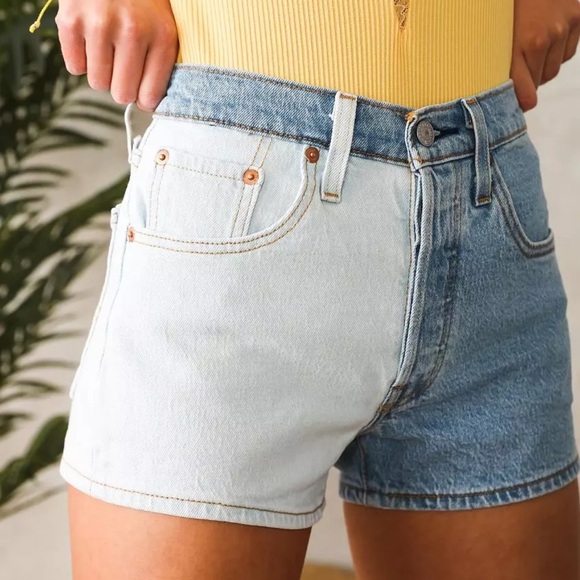 Levi’s Two-Toned High-Rise 501 Shorts - Picture 7 of 7